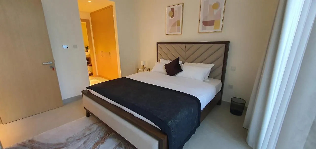 Svizona Premium 2 Bed I Panoramic Creek Views Apartment Dubai United Arab Emirates